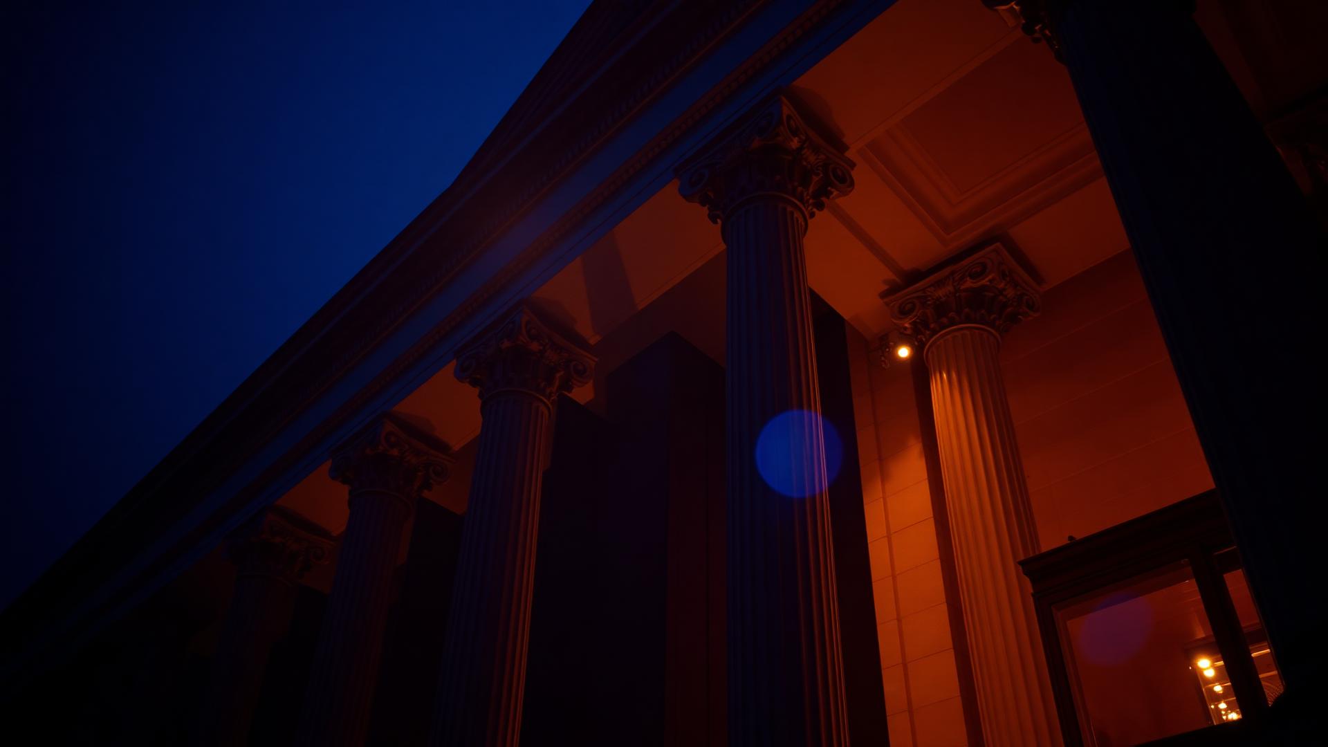MV Legal Minds — courthouse columns